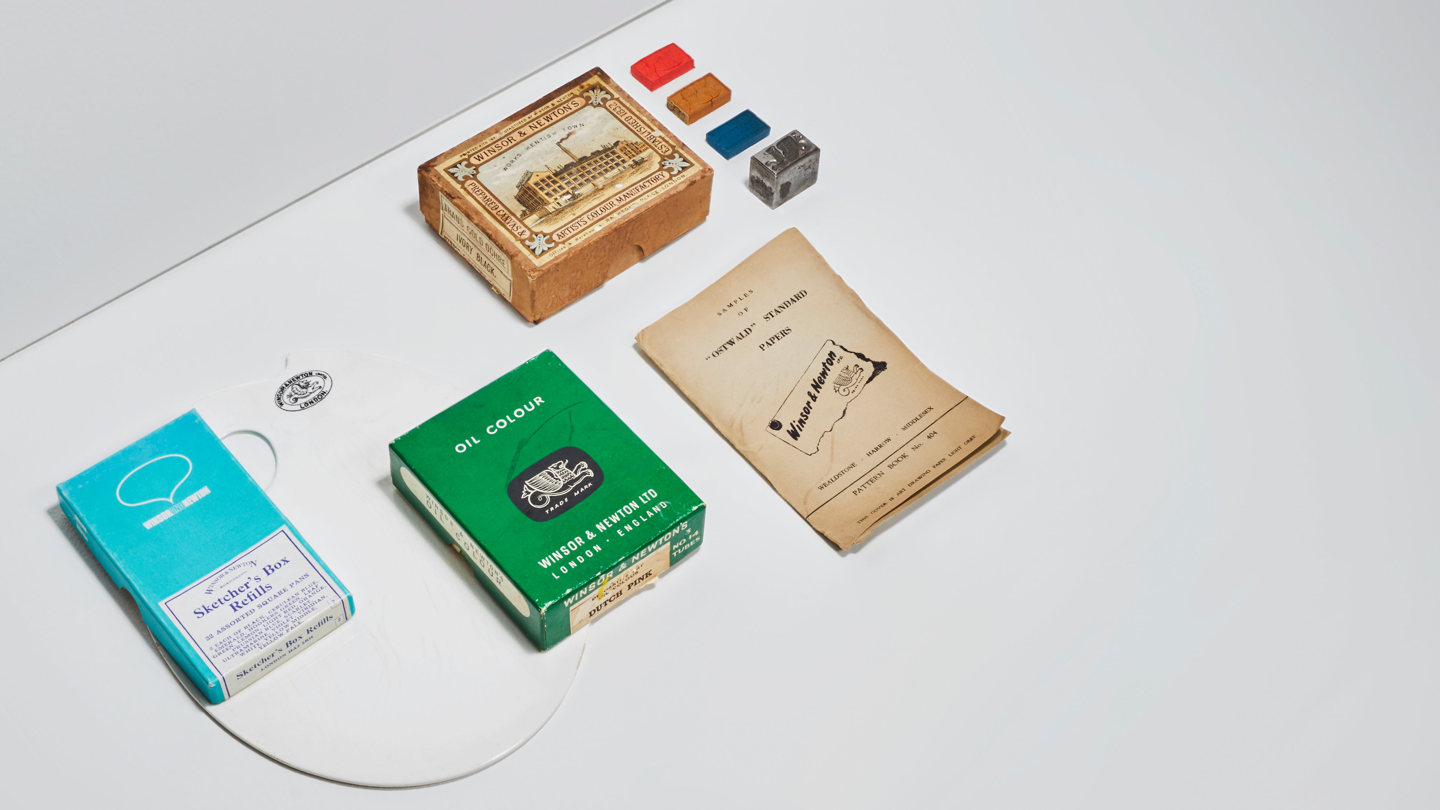 winsor newton logo